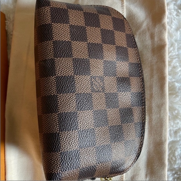 Louis Vuitton Cosmetic Pouch ❤️ - Picture 8 of 16